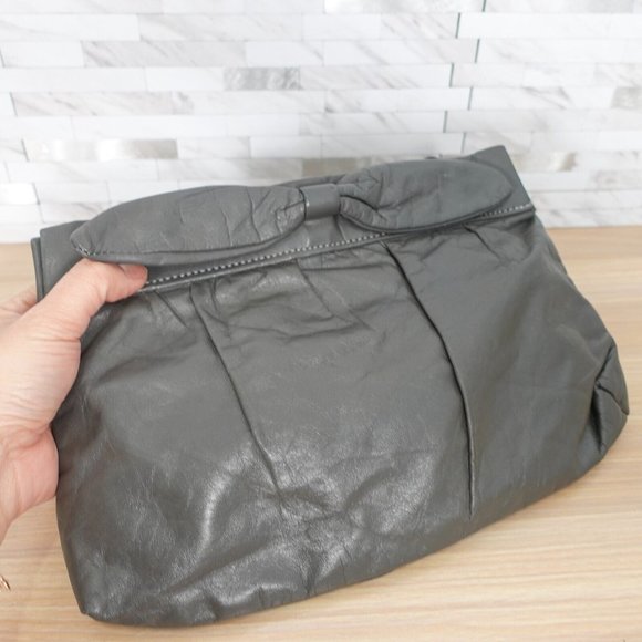 VINTAGE 90s Black Leather Crossbody Shoulder Bow Bag Evening Clutch Purse Medium - Picture 12 of 13